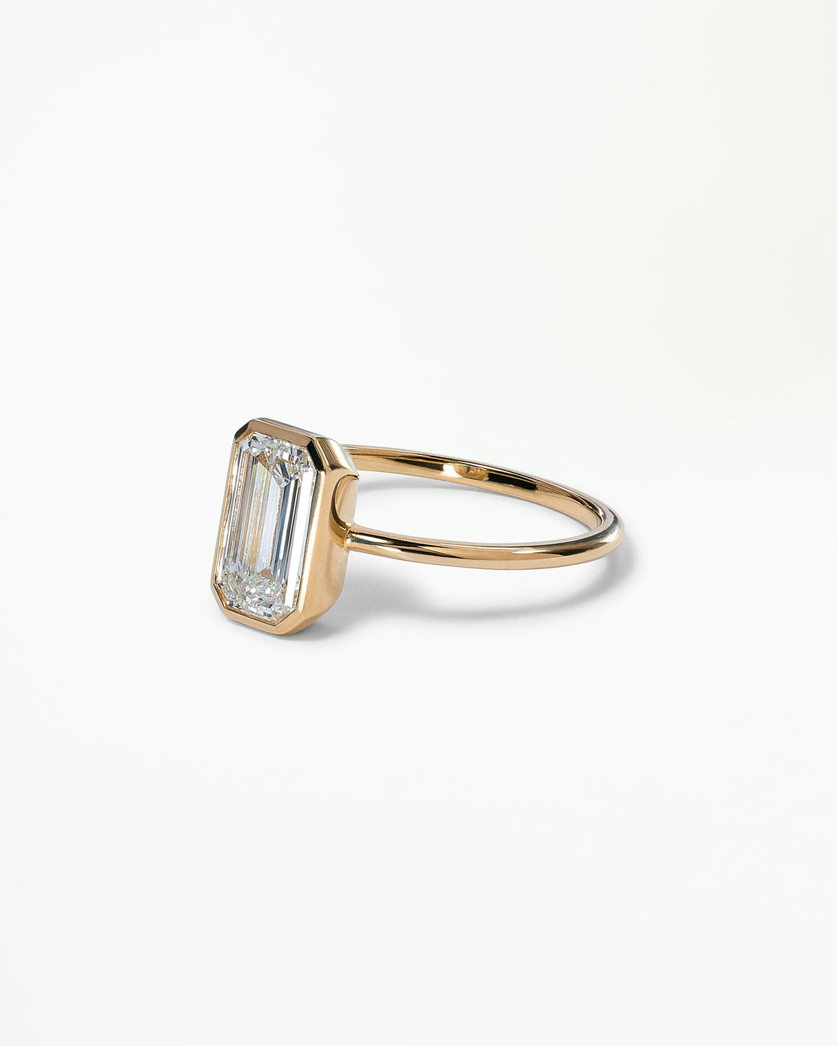 Emerald Cut Diamond Ridge Ring Set