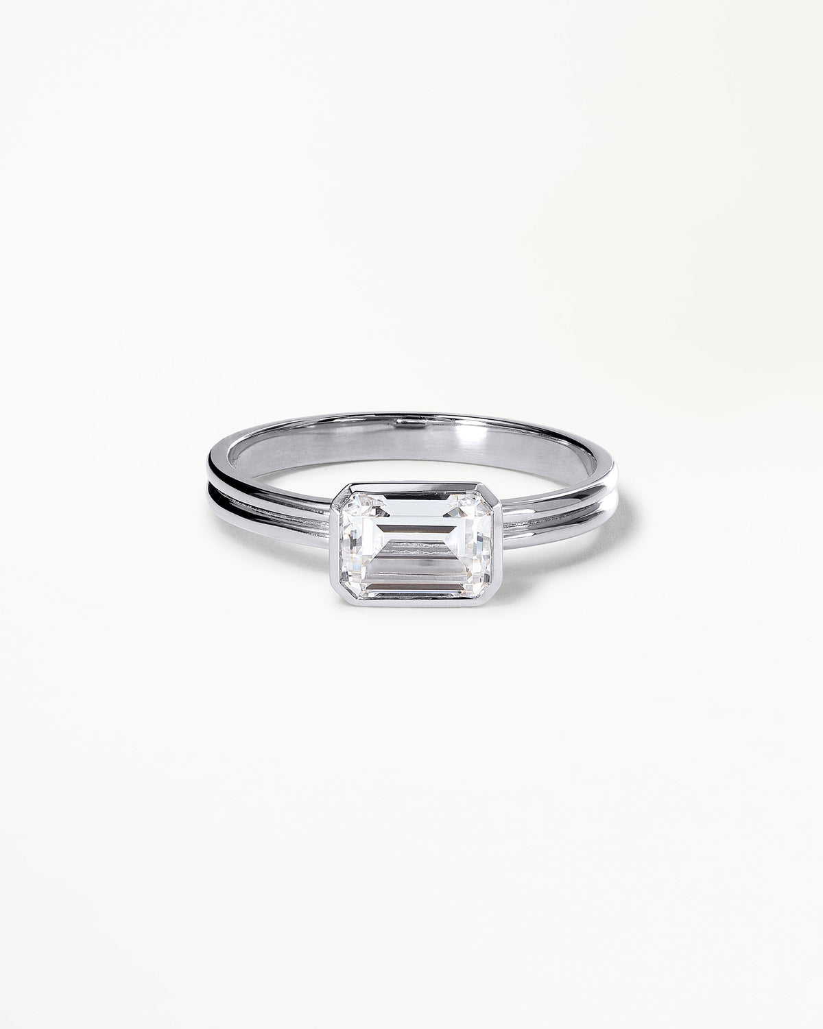 [lifestyle]Emerald Cut Diamond Ridge Solitaire Ring