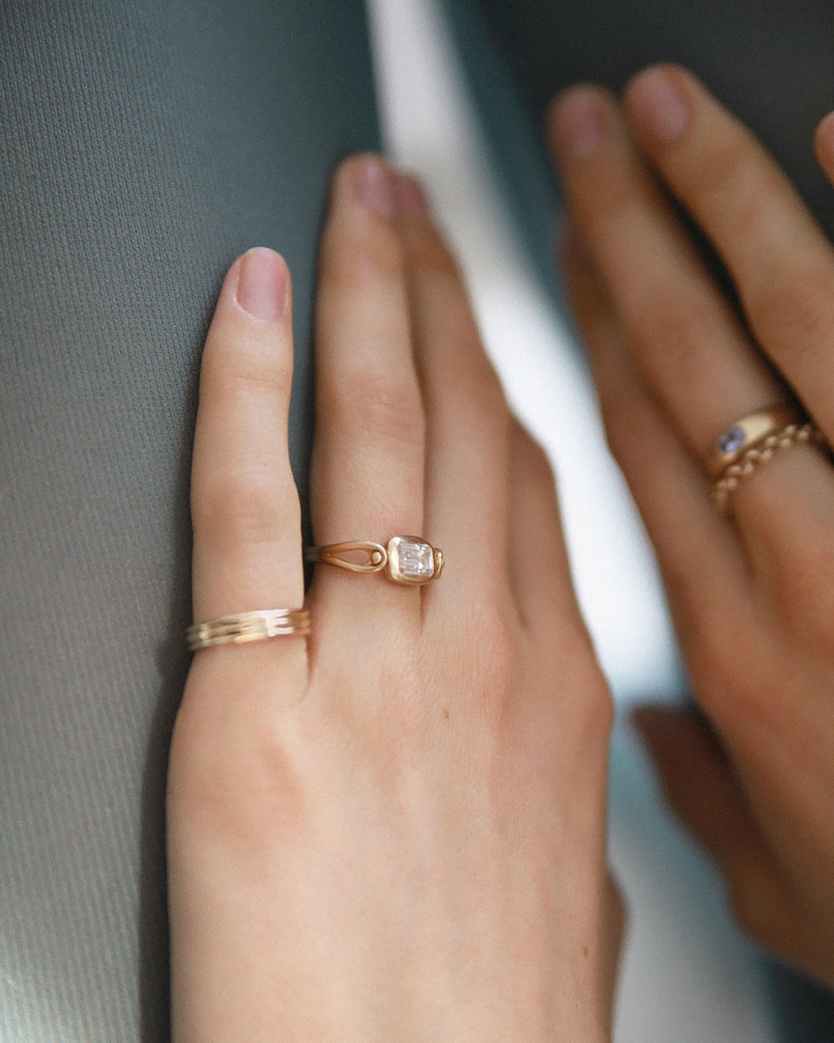 [lifestyle]Emerald Cut Diamond Tempo Ring