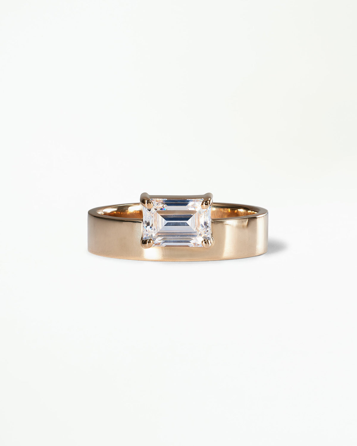 [lifestyle]Horizontal Emerald Cut Diamond Monolith Ring