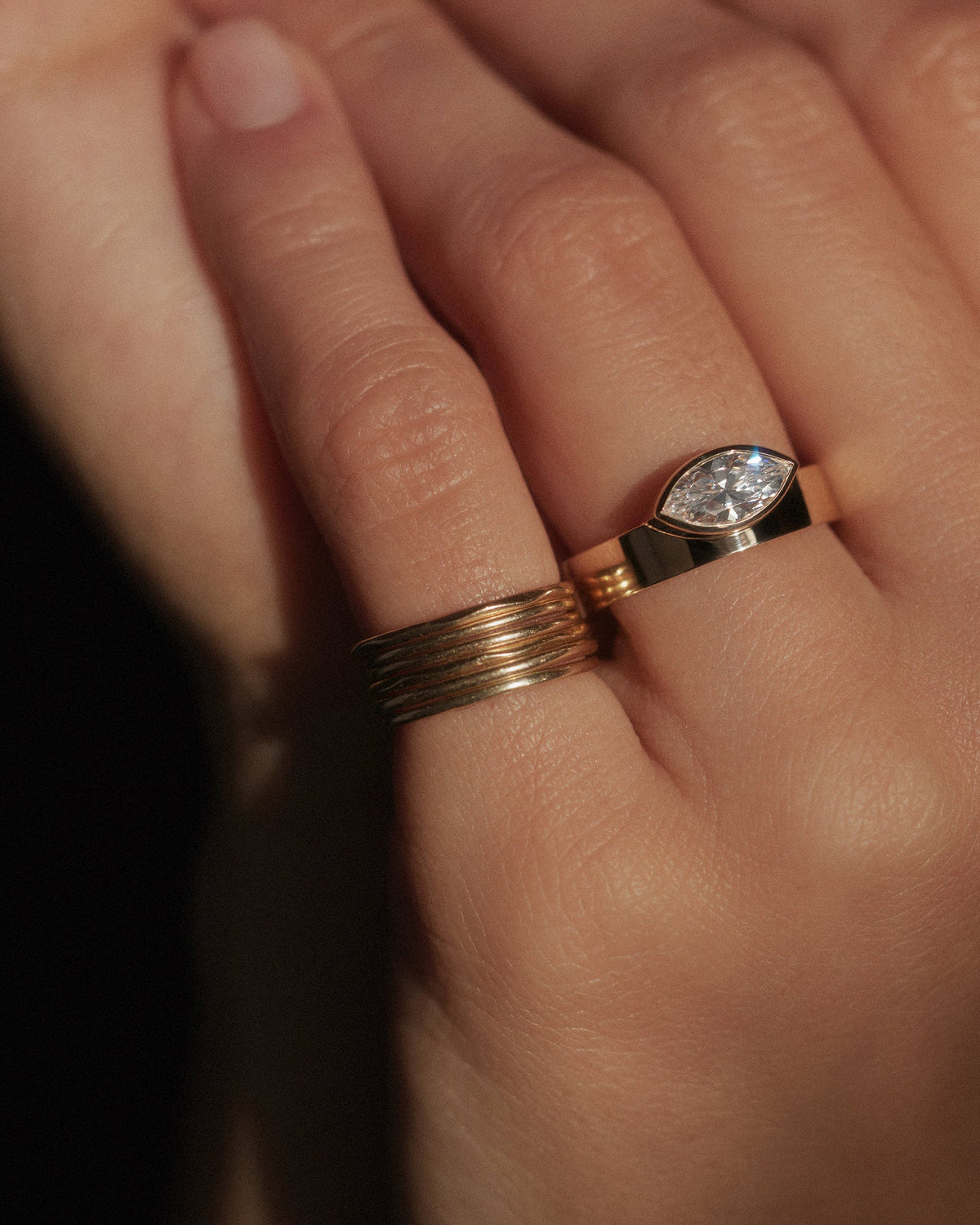 [lifestyle]Marquise Cut Diamond Monolith Ring