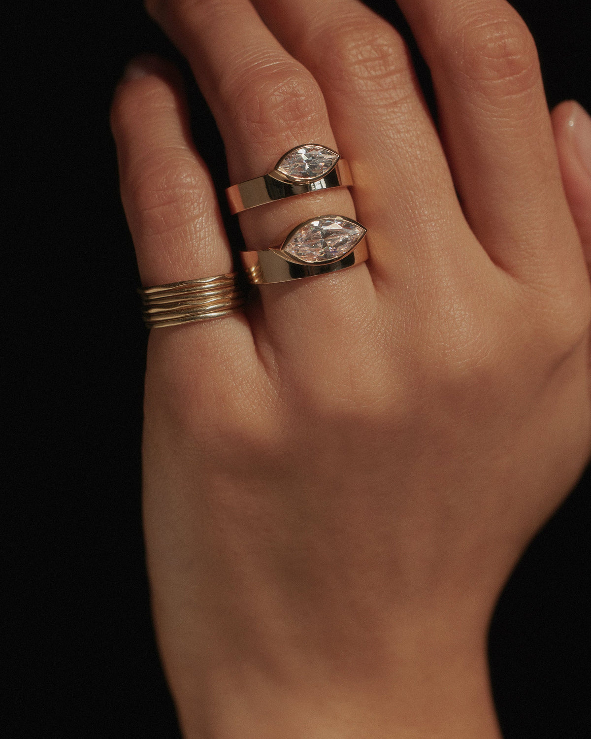 [lifestyle]Marquise Cut Diamond Monolith Ring