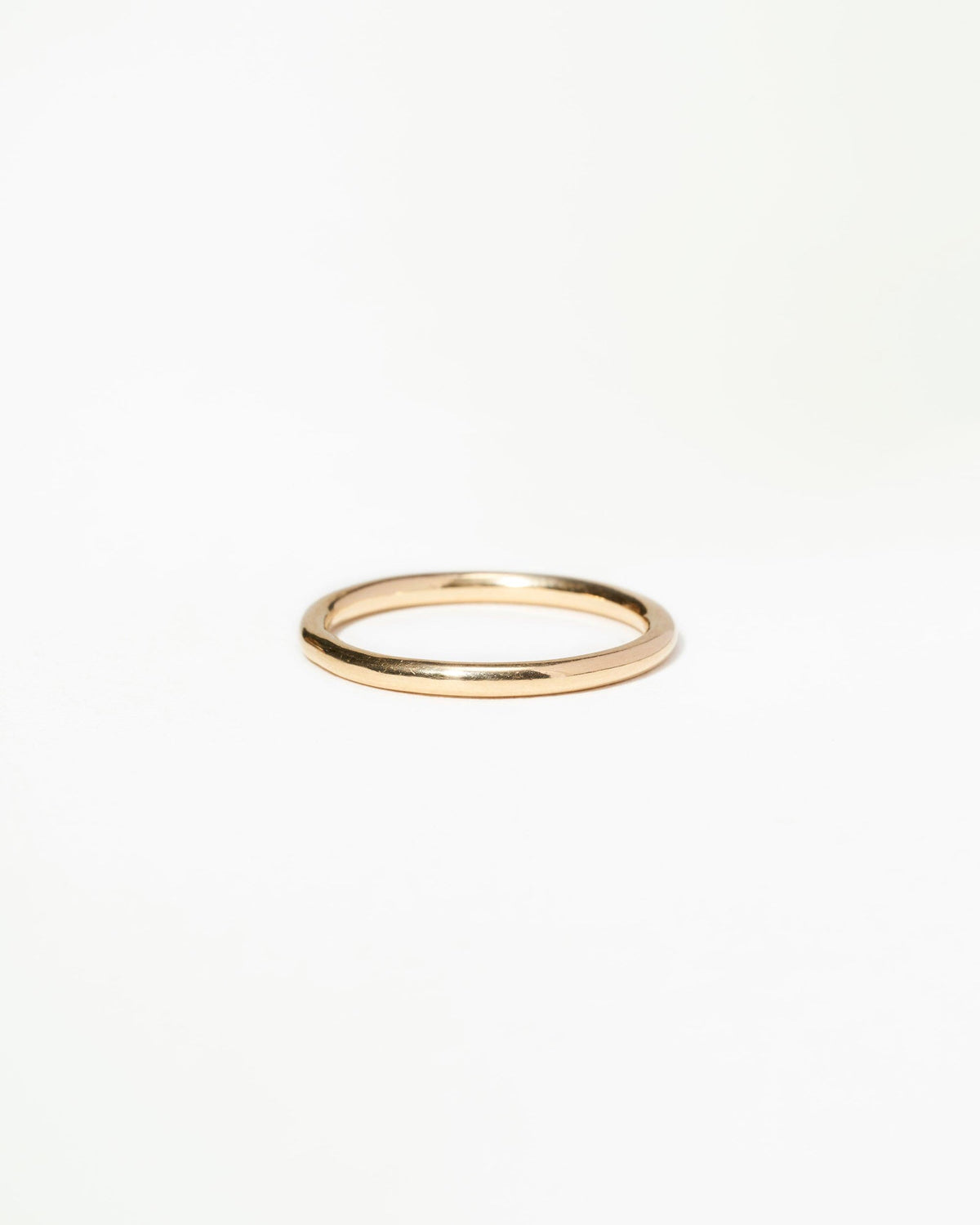 Medium Gold Round Band