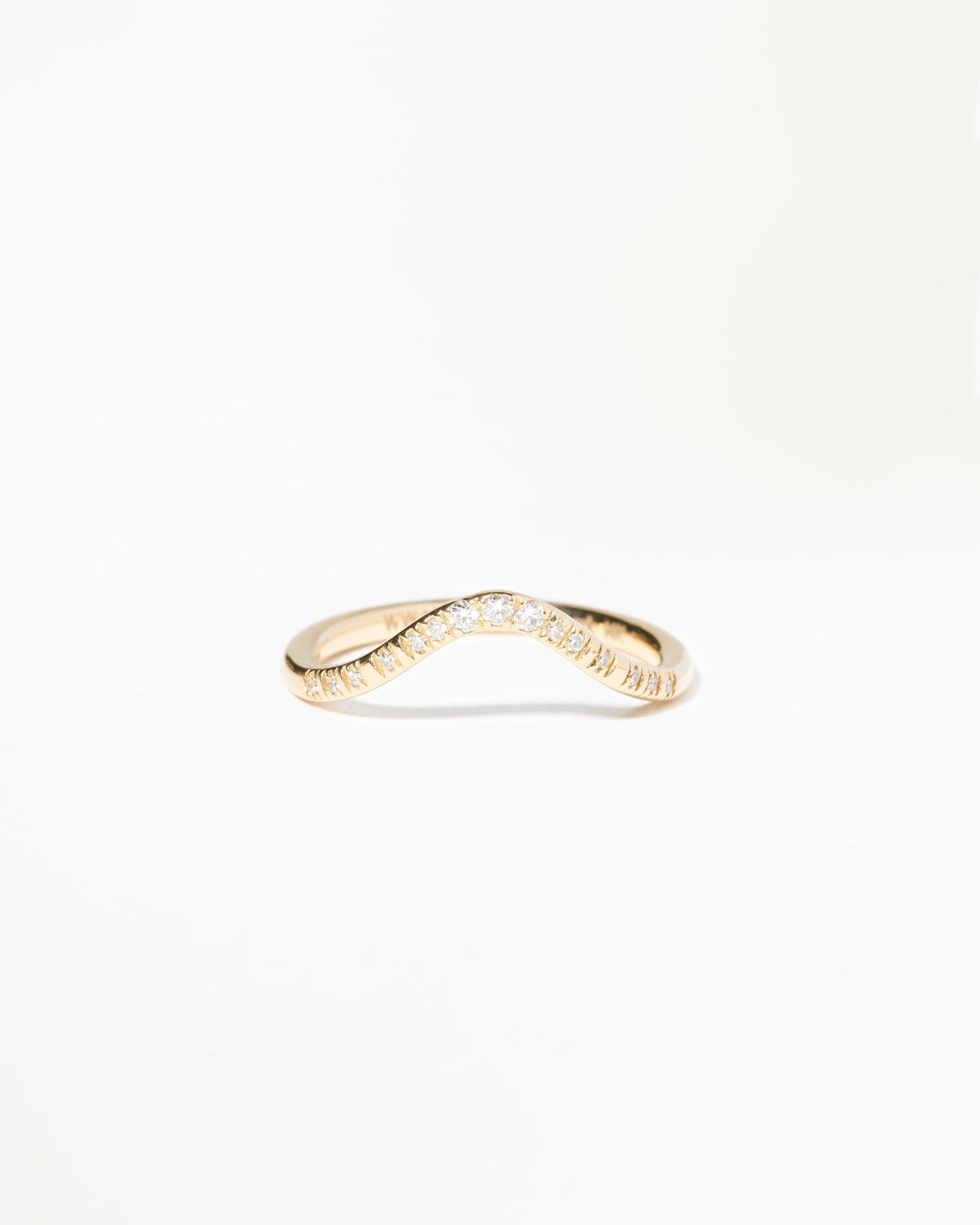 Micropave Diamond Graduated Peak Band