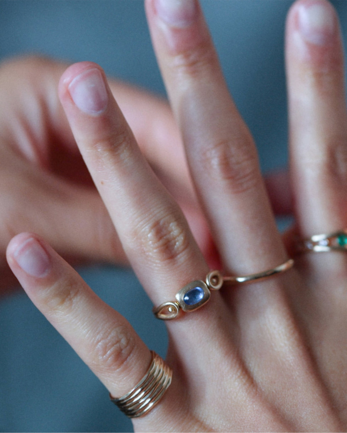 Oval Sapphire Tempo Ring