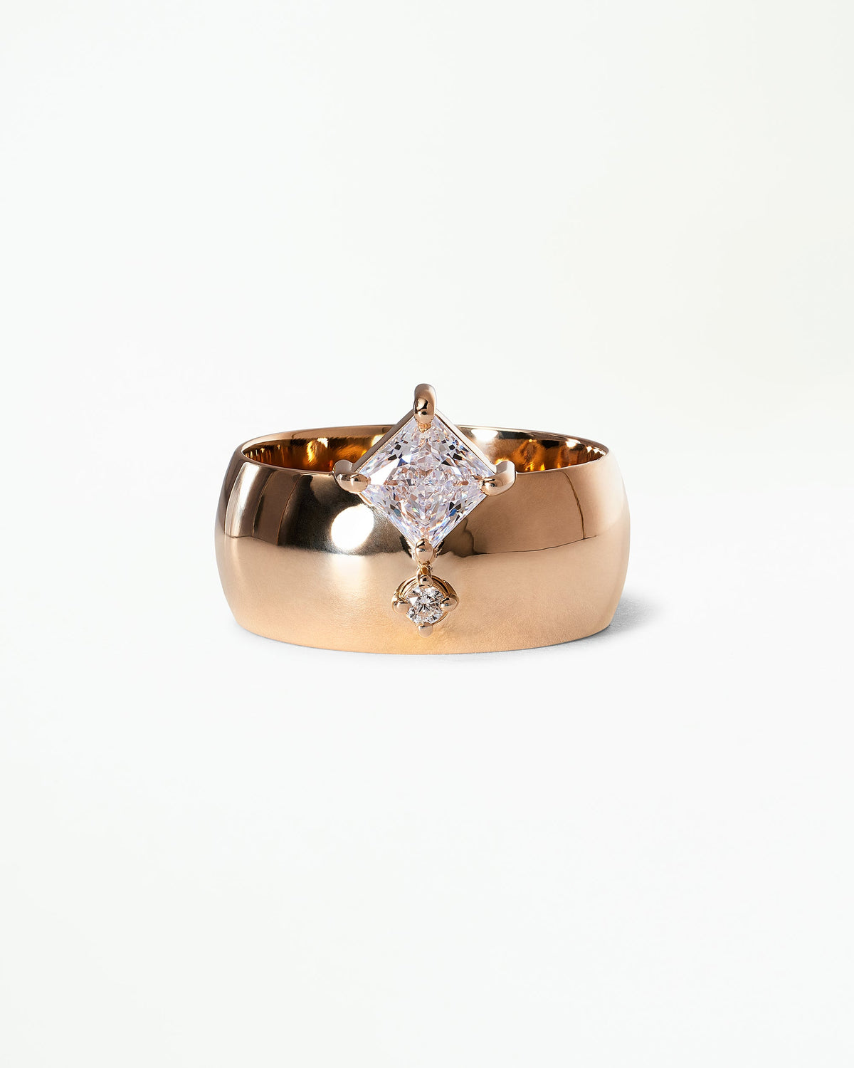 [lifestyle]Princess Cut Diamond Bricolage Ring