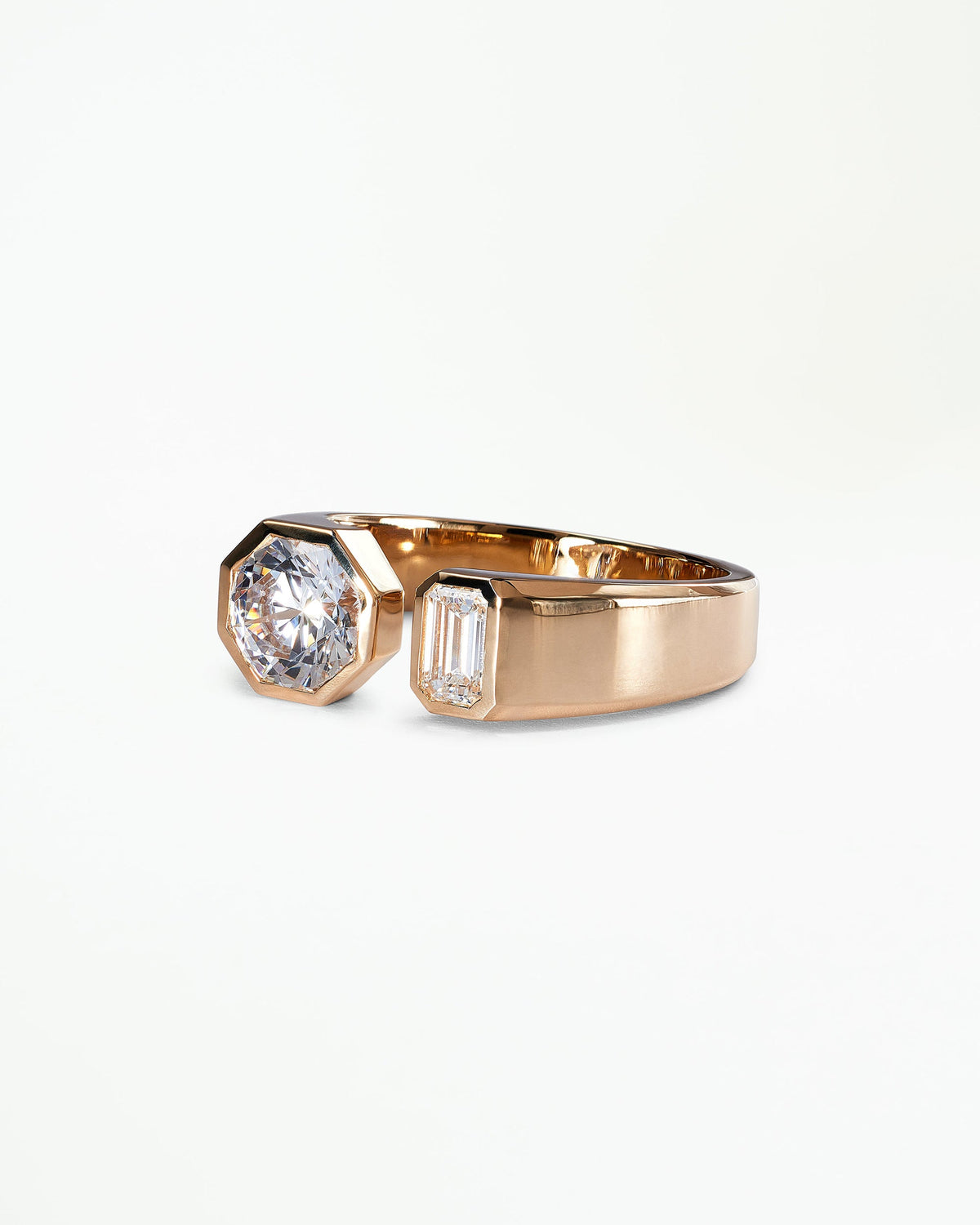 [lifestyle]Round and Emerald Cut Diamond Dyad Signet Ring