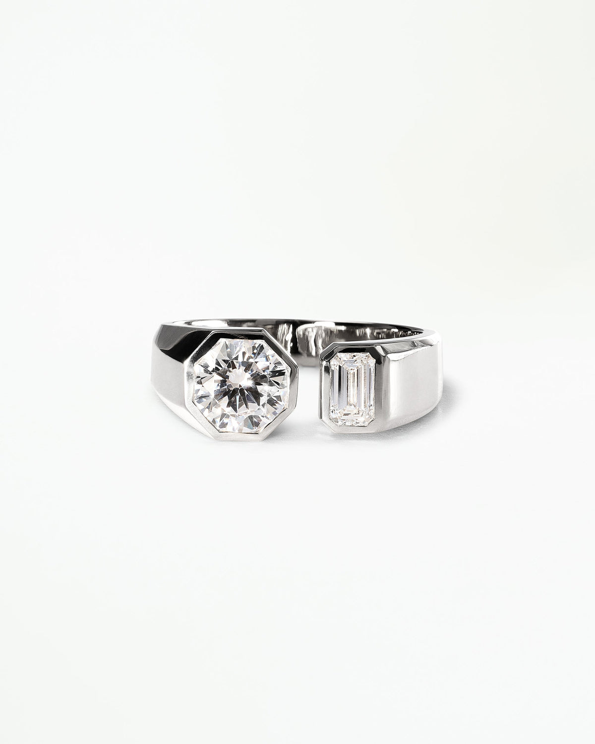 [lifestyle]Round and Emerald Cut Diamond Dyad Signet Ring