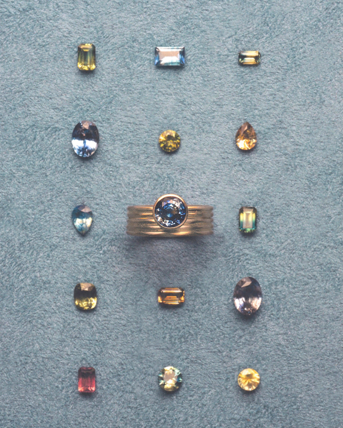 Round Cut Sapphire Ridge Ring Set No. 10