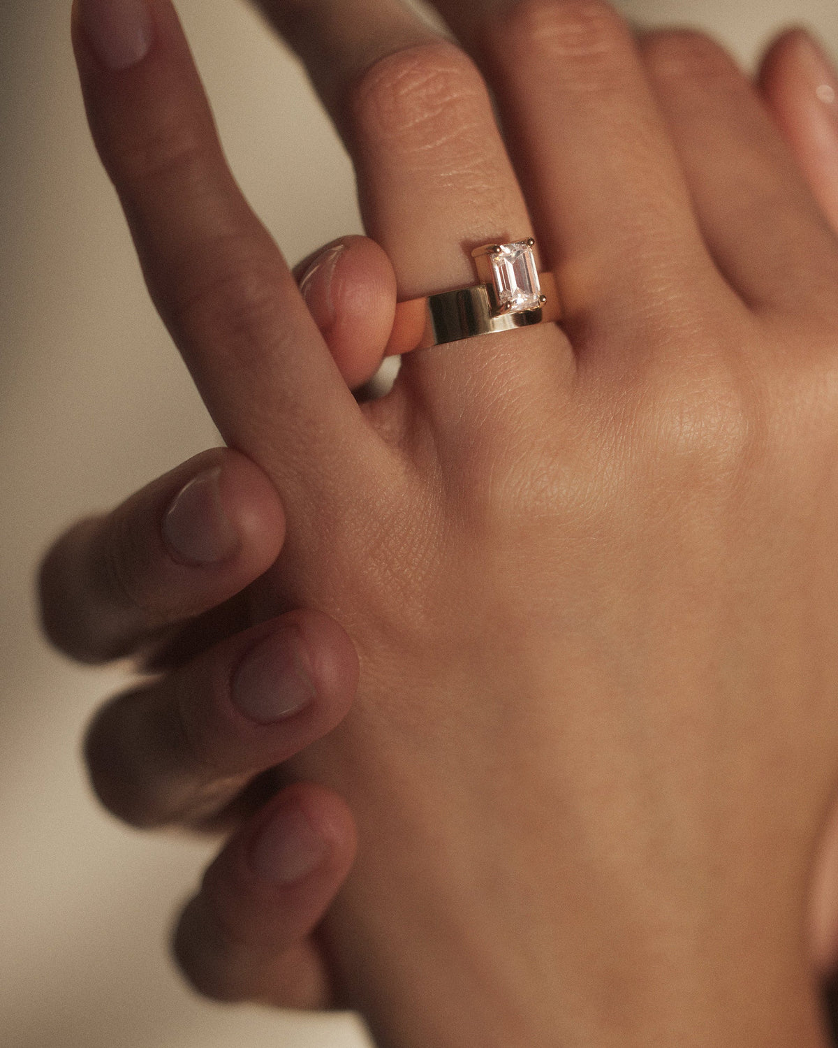 [lifestyle]Vertical Emerald Cut Diamond Monolith Ring