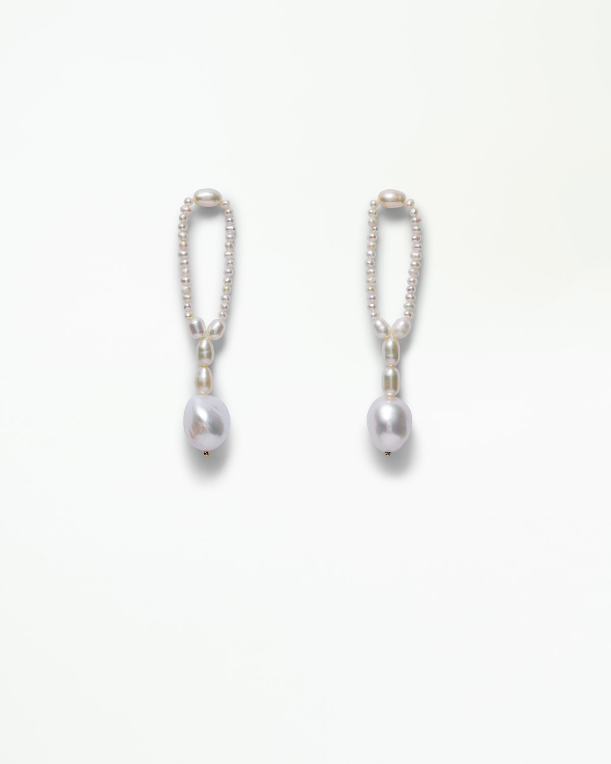 Pearl Hitch Earring